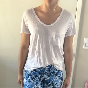 Scoop neck basic white tee with pocket